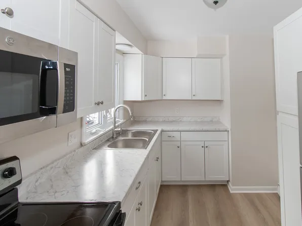 1177 York St #1, Honeoye Falls, NY 14472