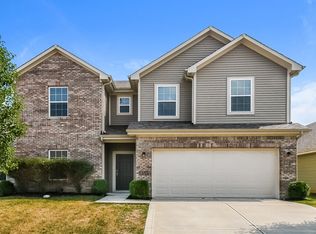 577 Farnham Dr, Westfield, IN 46074
