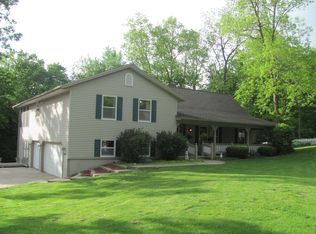 1640 Timberland Ct NW, Cedar Rapids, IA 52405