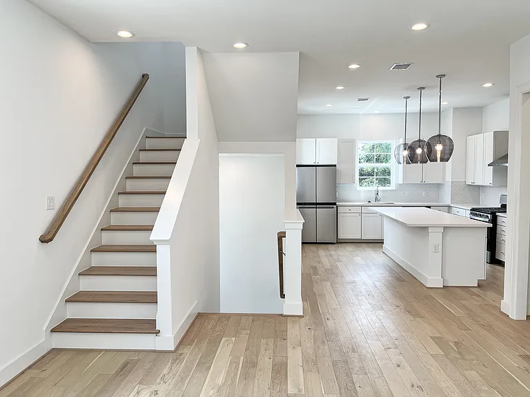 7722 Westside Villas Ln — Photo 11