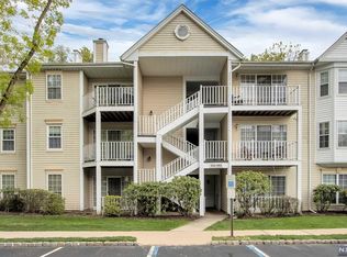 664 Plum Ter, Mahwah, NJ 07430