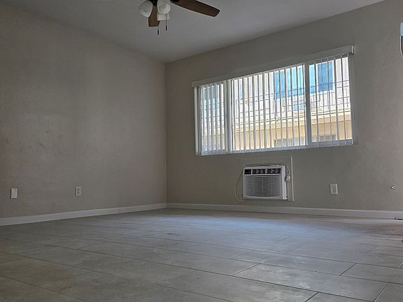 5th image of 115 E Meda Ave #12