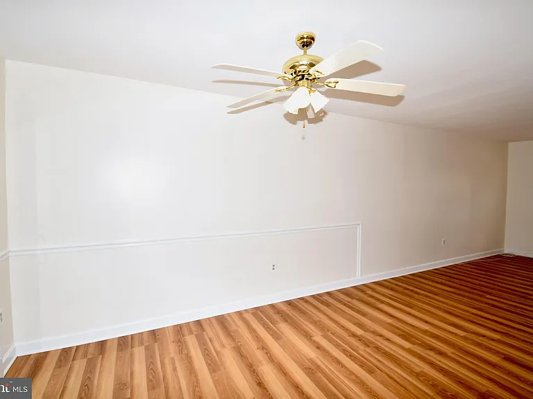 25253 Conrad Ct — Photo 7