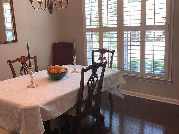 5th image of 2923 Goldfinch Cir