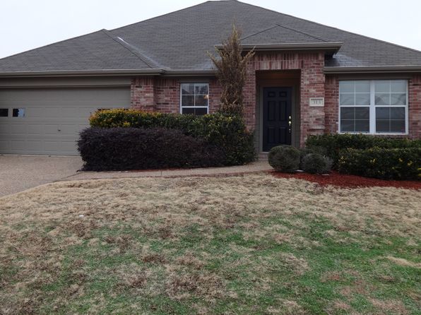 313 Woodridge Dr
