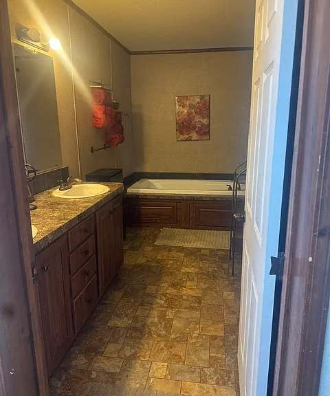 2 Aaron Y Veronica Rd — Photo 4