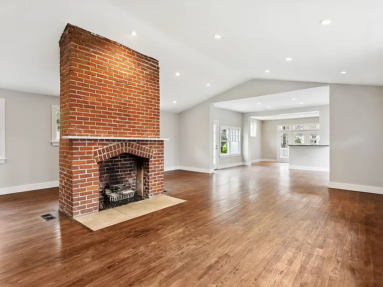 2849 Ashford Rd — Photo 19