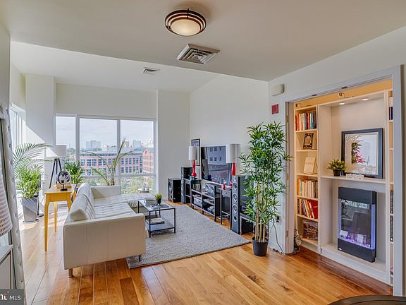 5th image of 530 Harlan Blvd Unit 812