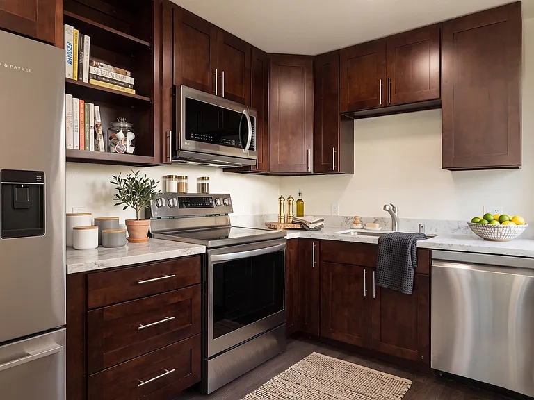 Ballard Seattle 2-Bedroom Apartment for Rent | Private Entrance, In-Unit Washer/Dryer, Smart Home... — Photo 10
