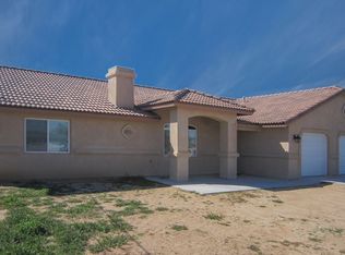 18153 Hackberry St, Hesperia, CA 92345