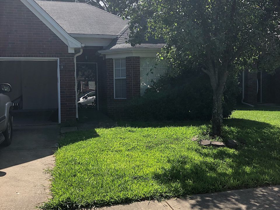 1st image of 8325 Regal Bend Dr