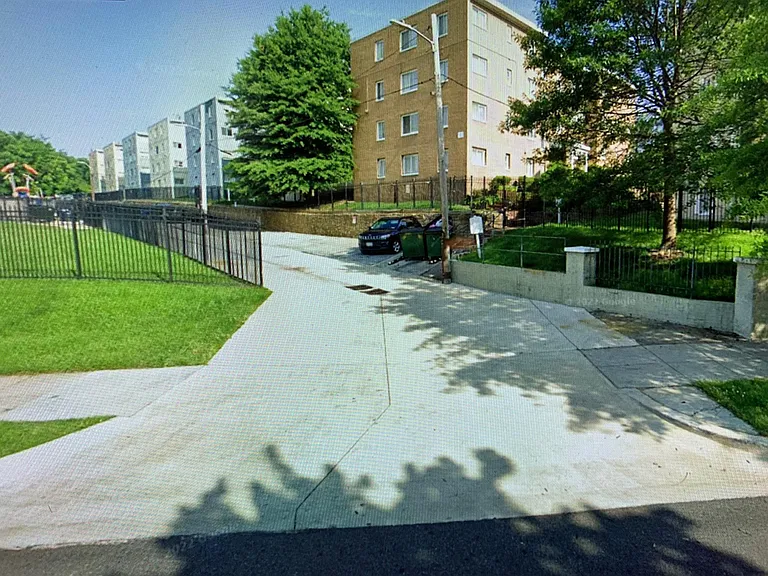 721 Brandywine St SE #104 — Photo 10