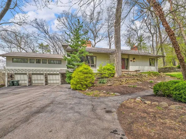 905 Hidden Oak Hill Ln, Rochester, MI 48306