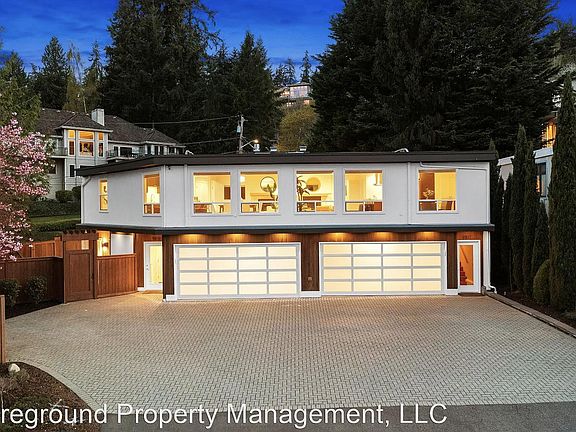 2nd image of 9819 SE Shoreland Dr