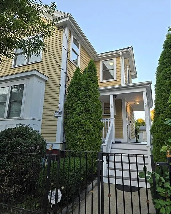 98 Hamilton St