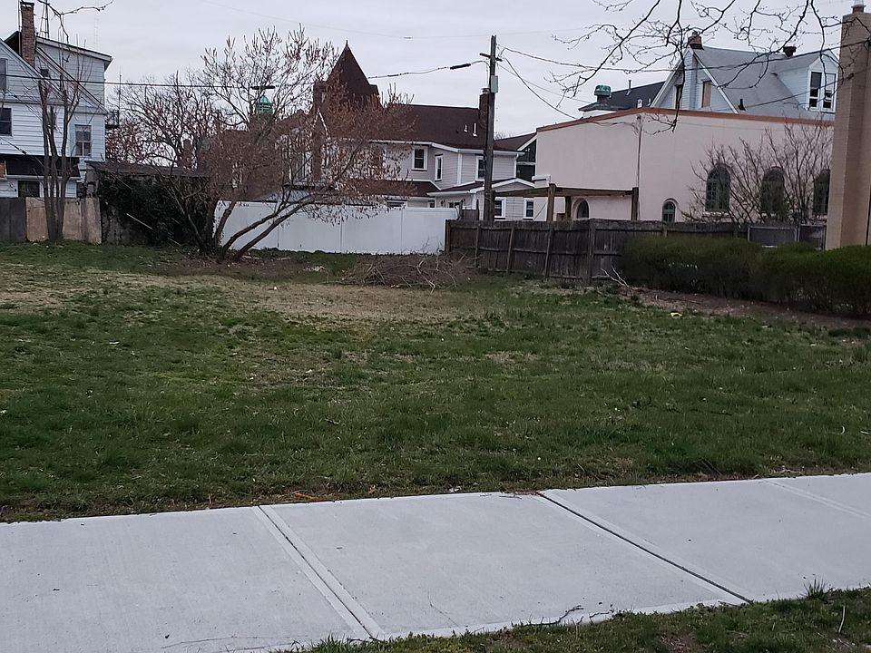 1st image of 507 Sewall Ave