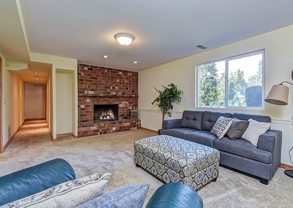 2nd image of 24029 Brier Way