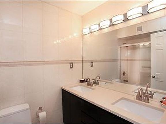 4th image of 303 E 49th St #5