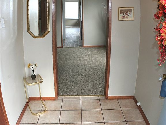 2nd image of 1108 W Kiernan Ave