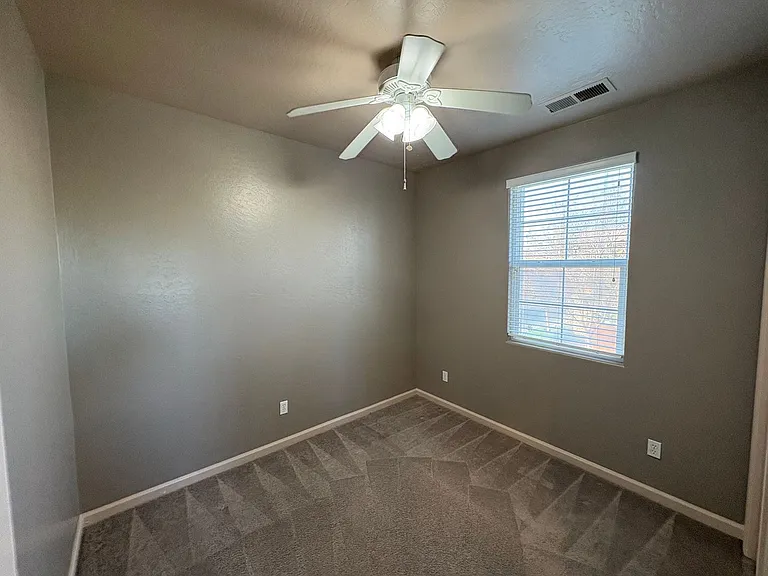3310 N Tilden Ct — Photo 10