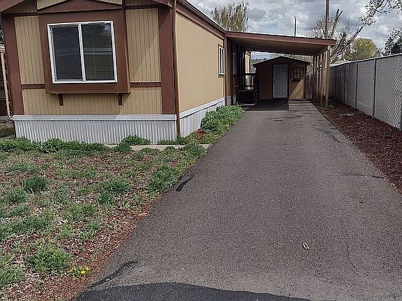 3rd image of 3500 Summers Ln Unit 52