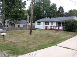 1000 R G Curtiss Ave, Lansing, MI 48911