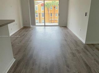 2440 E Preserve Way APT 303, Hollywood, FL 33025