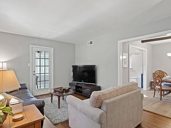 5th image of 1208 W Valley Dr