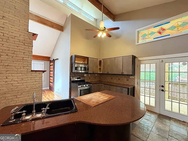 1012 Berne St SE — Photo 14