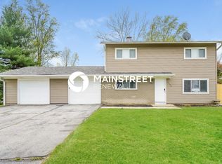 1290 Tanglewood Dr, Greenwood, IN 46142