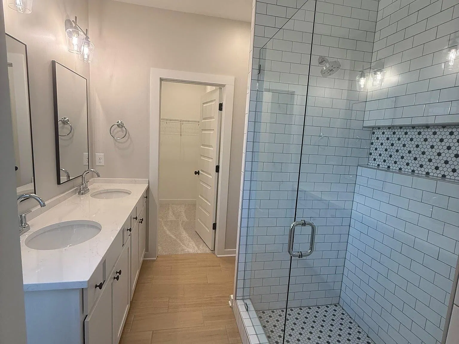 2 bed, 2.5 bath, $2,195 — Photo 4