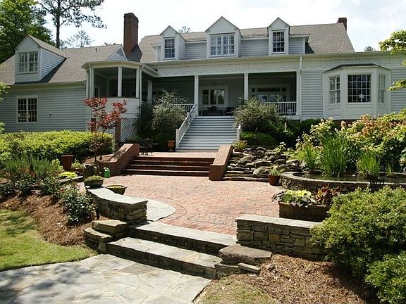 2nd image of 226 Willow Wood