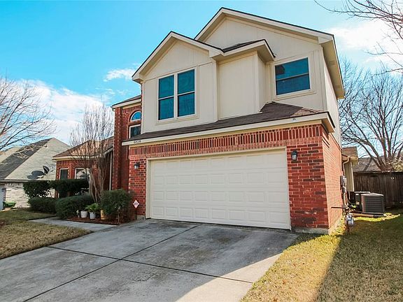 3rd image of 6828 Greenleaf Dr