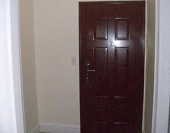 4th image of 4435 Carpenter Ave APT 7