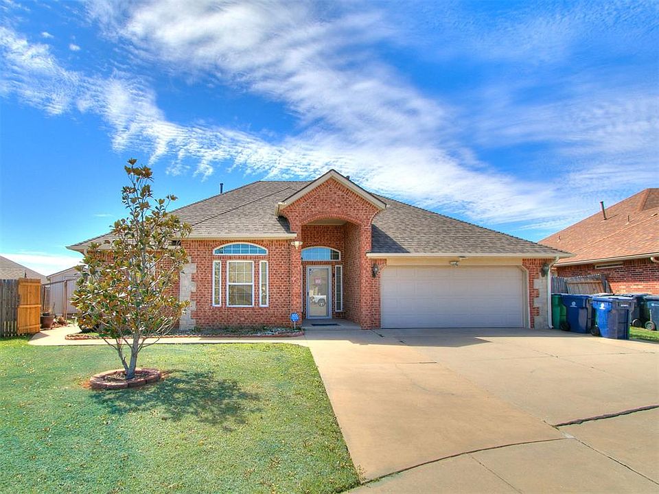 1st image of 2820 SW 92nd Ct