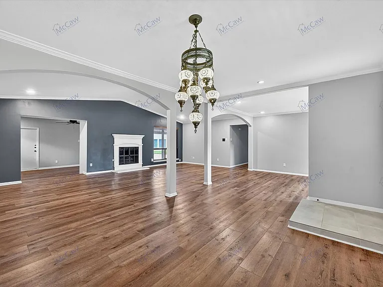 3827 Clubway Ln — Photo 3