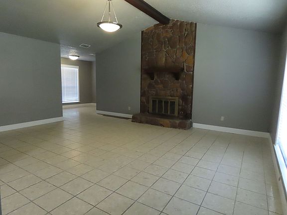3rd image of 6137 Mesquite Dr