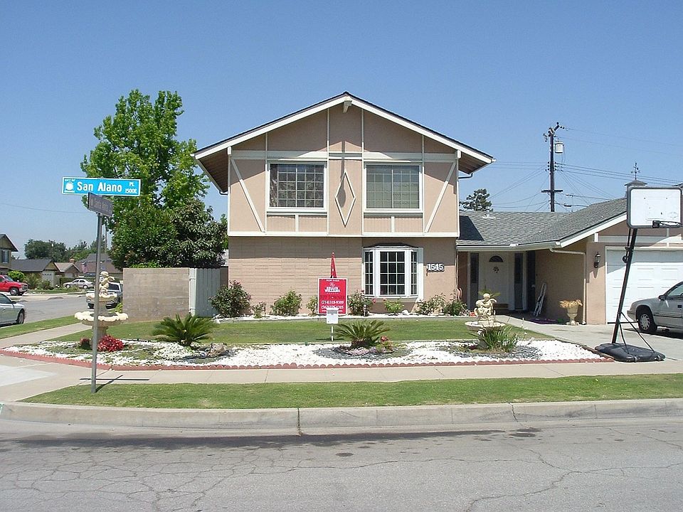 1545 E. San Alano Pl