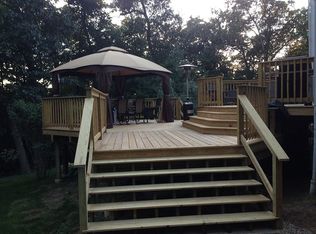 3 Bob Cat Ln, Newtown, CT 06470