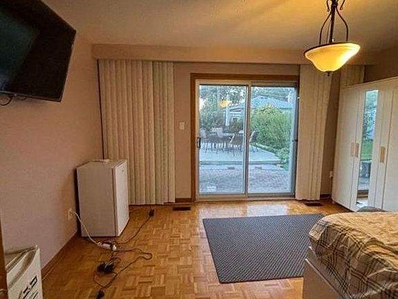 5th image of 8 Marcel Rd