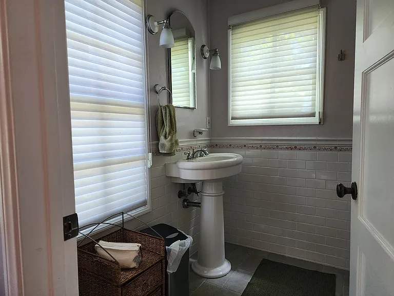 10758 Farragut Dr — Photo 34