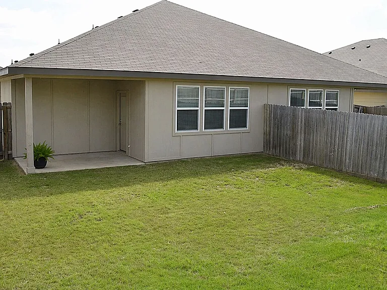 334 Green Valley Dr — Photo 26