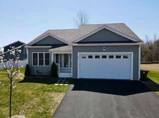 30 Candlelight Ln, Bellingham, MA 02019