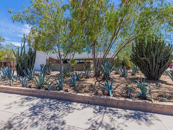3rd image of 4037 W San Juan Ave