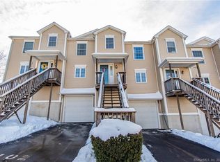 148 Mathewson St UNIT 102, Griswold, CT 06351