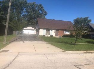 6924 Olympic Dr, Bridgeview, IL 60455