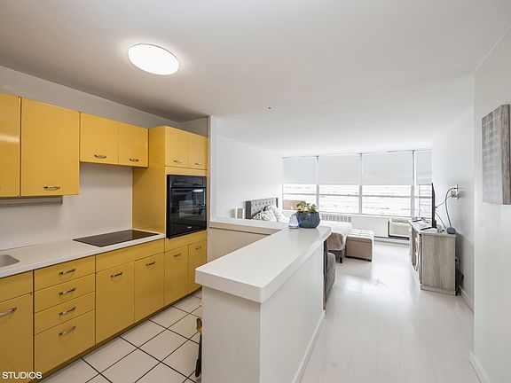 5th image of 4800 S Chicago Beach Dr APT 2210N