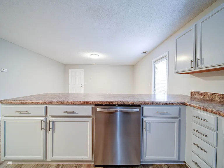 Summers Run Apartments — Photo 29