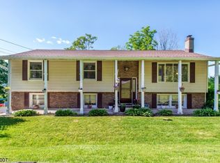 15 Valley Ter, Vernon, NJ 07462
