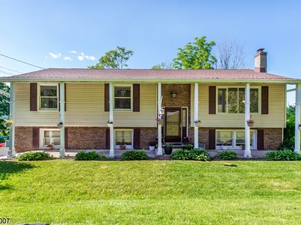 15 Valley Ter, Vernon Twp., NJ 07462